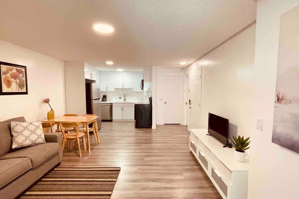 Апартаменти Unit #201 Cozy Mountain View 1Br In Dt Кенмор Екстер'єр фото
