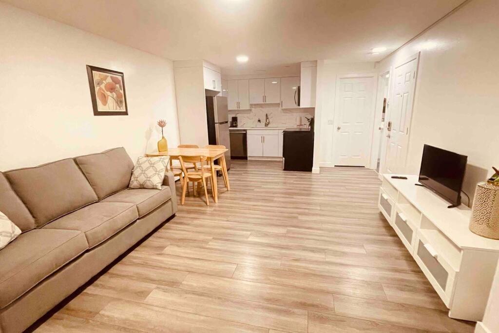 Апартаменти Unit #201 Cozy Mountain View 1Br In Dt Кенмор Екстер'єр фото